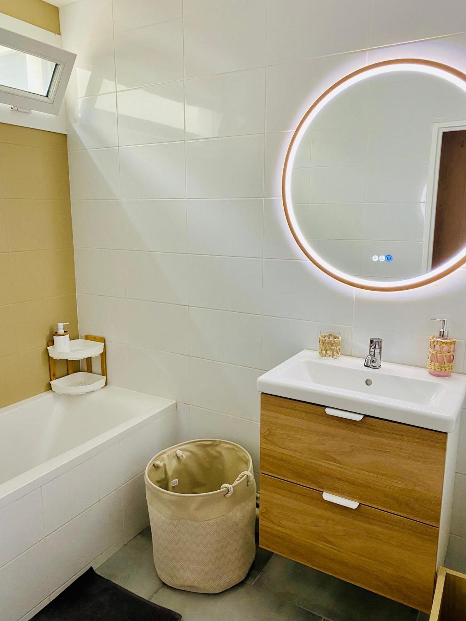 Fridhome Jacuzzi Parking Wifi Fibre 2Min Tram Bruges Exterior foto